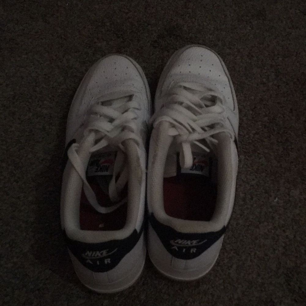 Air forces - Picture 2 of 2